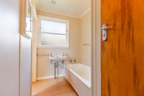 Photo of property in 11 Anglesey Place, Awapuni, Palmerston North, 4412