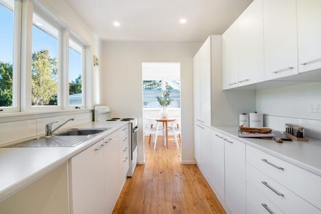 Photo of property in 132 Lancaster Road, Beach Haven, Auckland, 0626