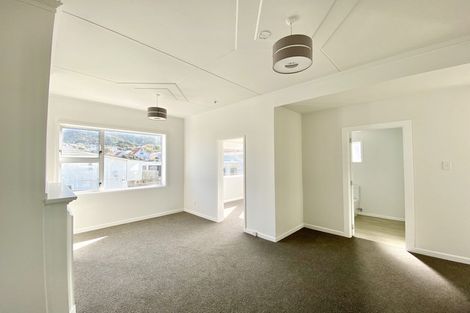 Photo of property in 18 Tamar Street, Island Bay, Wellington, 6023