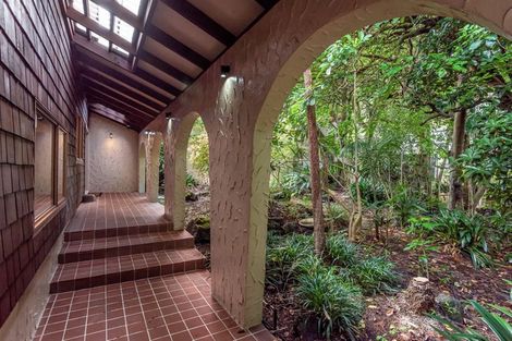 Photo of property in 1 Cobblestone Lane, Hillcrest, Auckland, 0627