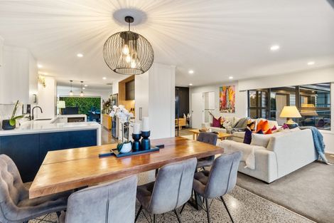 Photo of property in 16 Clyside Avenue, Half Moon Bay, Auckland, 2012