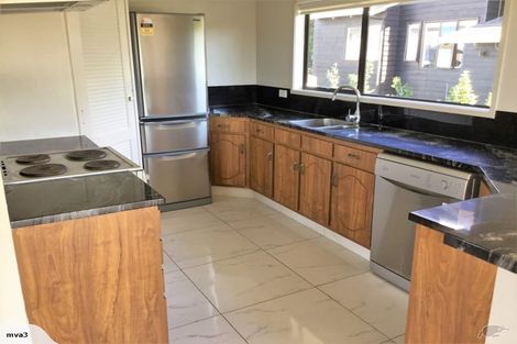 Photo of property in 24a East Coast Road, Milford, Auckland, 0620