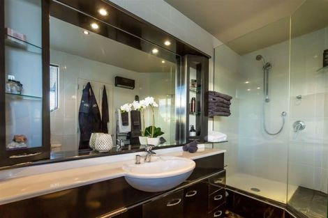 Photo of property in 8a Vista Place, Huntsbury, Christchurch, 8022