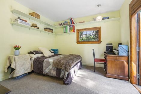 Photo of property in 9 Tawini Road, Titirangi, Auckland, 0604