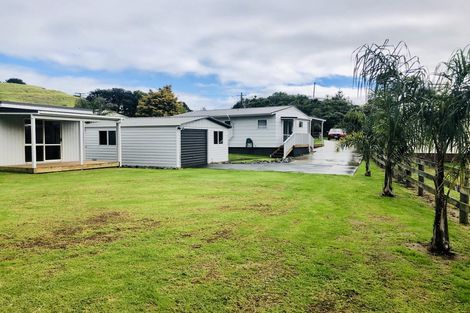 Photo of property in 11 Stack Road, Port Waikato, Tuakau, 2695