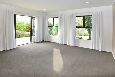Photo of property in 22 Wentwood Place, Torbay, Auckland, 0630
