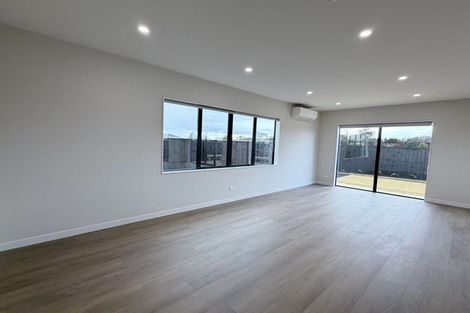Photo of property in 3 Toporoa Street, Karaka, 2113