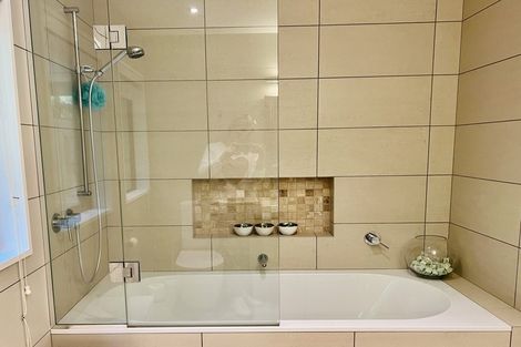 Photo of property in 136 Cheviot Road, Lowry Bay, Lower Hutt, 5013