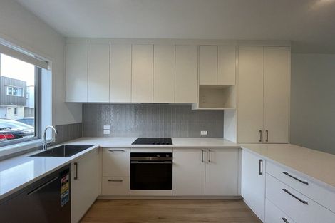 Photo of property in 14 Ngae Place, Mangere East, Auckland, 2024