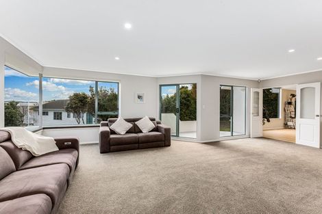 Photo of property in 10 Portage Place, Whitby, Porirua, 5024