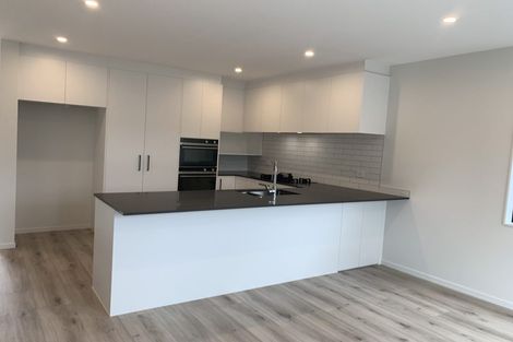 Photo of property in 10 Port Way, Rosehill, Papakura, 2113