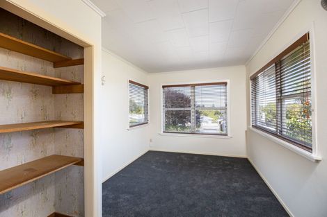 Photo of property in 56 Wallath Road, Westown, New Plymouth, 4310