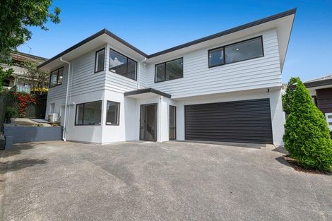Photo of property in 2/20 Bronzewing Terrace, Unsworth Heights, Auckland, 0632