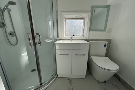 Photo of property in 127 Exmouth Road, Northcote, Auckland, 0627