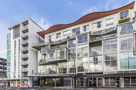 Photo of property in Qba Apartments, 4e/51 Webb Street, Mount Cook, Wellington, 6011