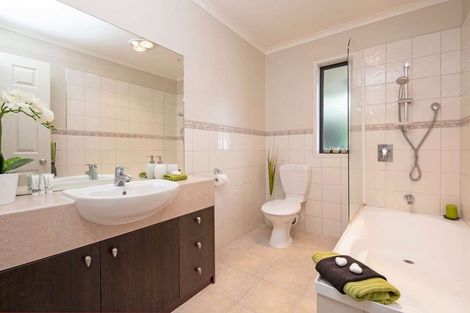 Photo of property in 24 Baltersan Drive, Flat Bush, Auckland, 2016