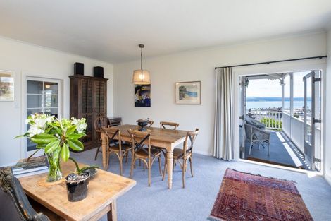 Photo of property in 8 Goldsmith Terrace, Hospital Hill, Napier, 4110