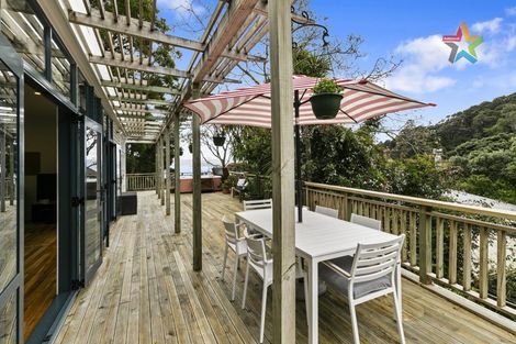Photo of property in 1 Huia Road, Days Bay, Lower Hutt, 5013