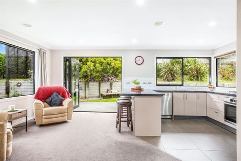 Photo of property in 12 Aotea Drive, Aotea, Porirua, 5024