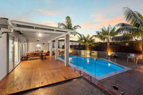 Photo of property in 1/6 Montrose Terrace, Mairangi Bay, Auckland, 0630