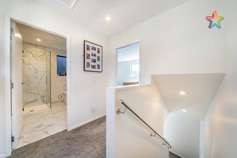 Photo of property in 2/10 Avery Grove, Boulcott, Lower Hutt, 5011