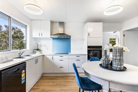 Photo of property in 1/13 Erica Road, Sunnynook, Auckland, 0620