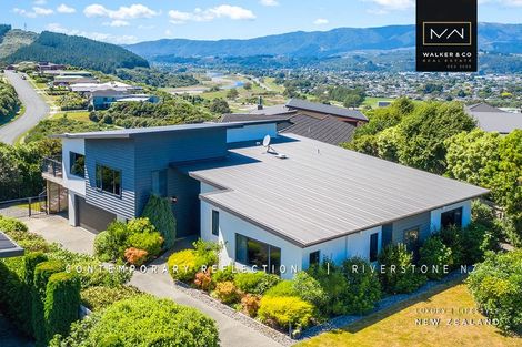 Photo of property in 14 Cosgrove Rise, Riverstone Terraces, Upper Hutt, 5018