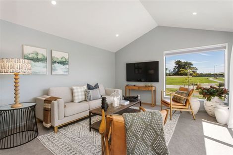 Photo of property in 77 Leistrella Road, Hoon Hay, Christchurch, 8025