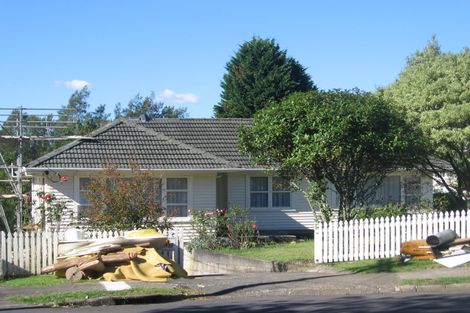 Photo of property in 9 Waters Place, New Lynn, Auckland, 0600
