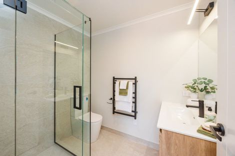 Photo of property in 5a Belvedere Crescent, Takaro, Palmerston North, 4412