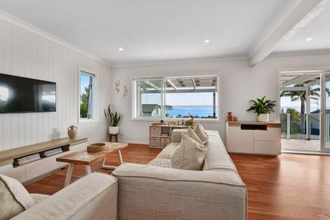 Photo of property in 954 Whangaparaoa Road, Manly, Whangaparaoa, 0930
