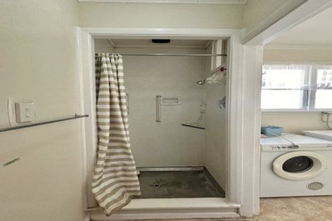 Photo of property in 42 Gibbons Street, Upper Hutt Central, Upper Hutt, 5018