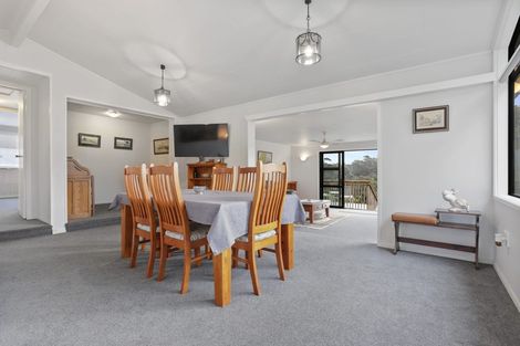 Photo of property in 7a Taioma Crescent, Te Atatu Peninsula, Auckland, 0610