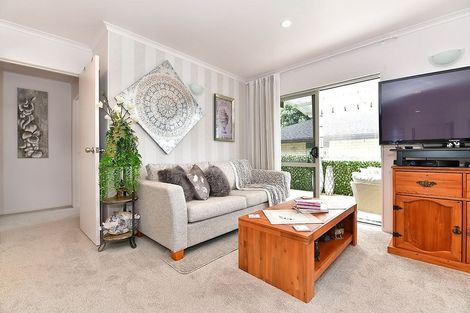 Photo of property in 38a Bay Street, Red Beach, 0932