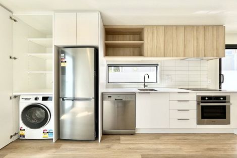 Photo of property in 16/92a Cambridge Terrace, Waterloo, Lower Hutt, 5011