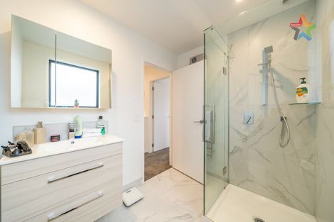 Photo of property in 2/11 Macky Street, Taita, Lower Hutt, 5011