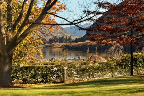 Photo of property in 237 Arrowtn-lke Hayes Road, Lake Hayes, Queenstown, 9371