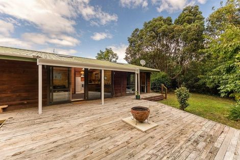 Photo of property in 16 Lupin Road, Otaki, 5512