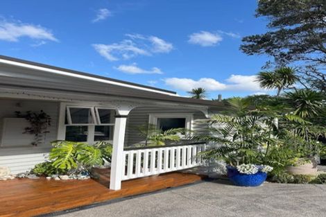 Photo of property in 2/2 Kiteroa Terrace, Rothesay Bay, Auckland, 0630