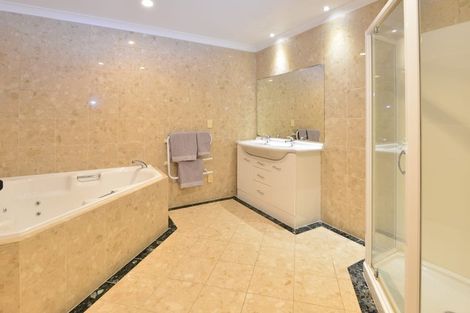 Photo of property in 3 Matisse Drive, West Harbour, Auckland, 0618