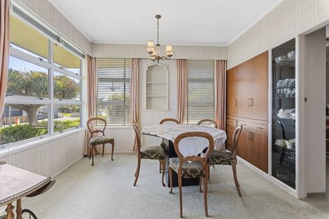 Photo of property in 34 Hamblyn Street, Strandon, New Plymouth, 4312