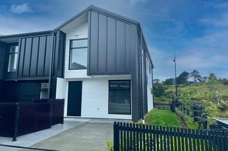 Photo of property in 16 Tuputupu Drive, Kumeu, 0810