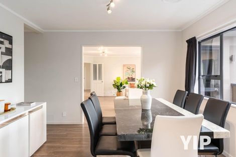 Photo of property in 10 Longmont Terrace, Churton Park, Wellington, 6037