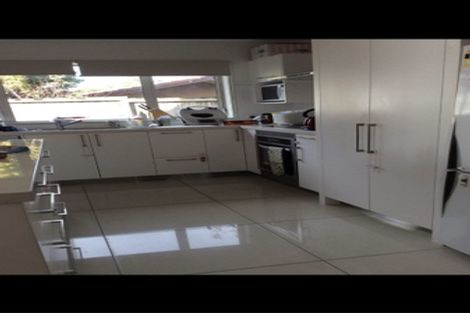 Photo of property in 1/10 School Road, Te Atatu South, Auckland, 0610