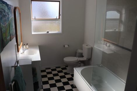 Photo of property in 2/47 Braemar Road, Rothesay Bay, Auckland, 0630