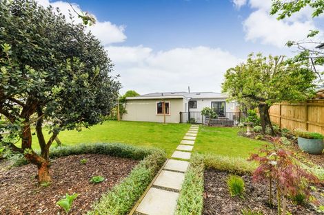 Photo of property in 20 Epsom Road, Hokowhitu, Palmerston North, 4410