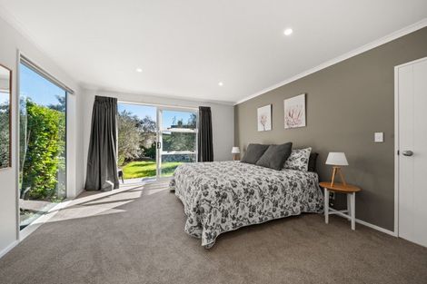 Photo of property in 32 Burgundy Drive, Martinborough, 5711