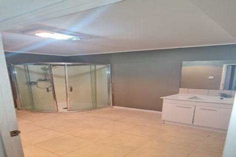 Photo of property in 12a Sabulite Road, Kelston, Auckland, 0602