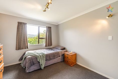 Photo of property in 21 Whitechapel Grove, Stokes Valley, Lower Hutt, 5019