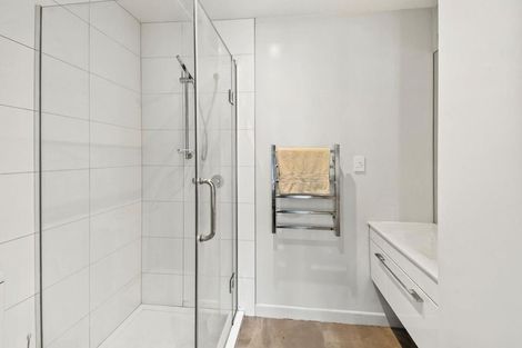 Photo of property in 14 Patiti Parade, Mangere Bridge, Auckland, 2022